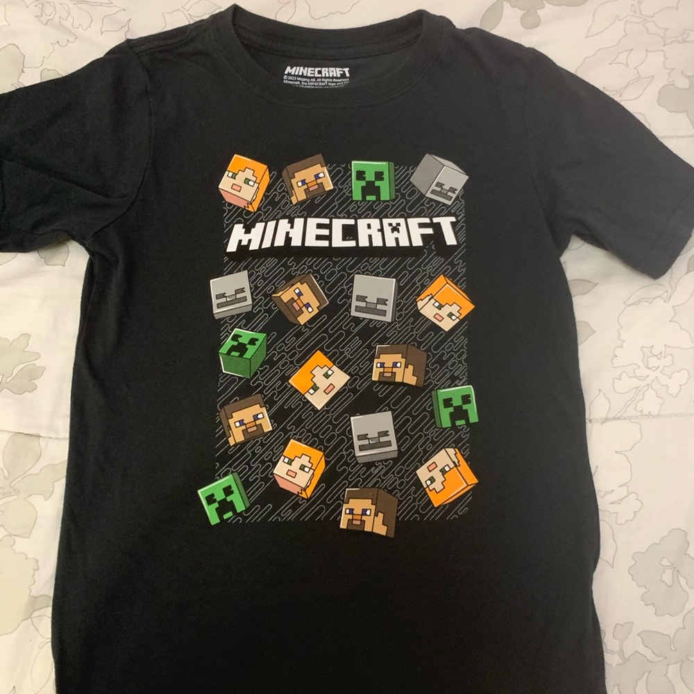 All 5shirts are size 7.